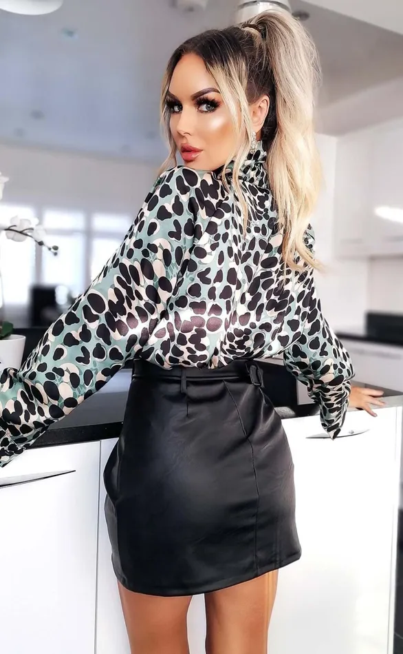 Abigail Mint Animal Printed Pussybow Top Women Missfiga Tops Abigail Mint Animal Printed Pussybow Top Women Missfiga Tops