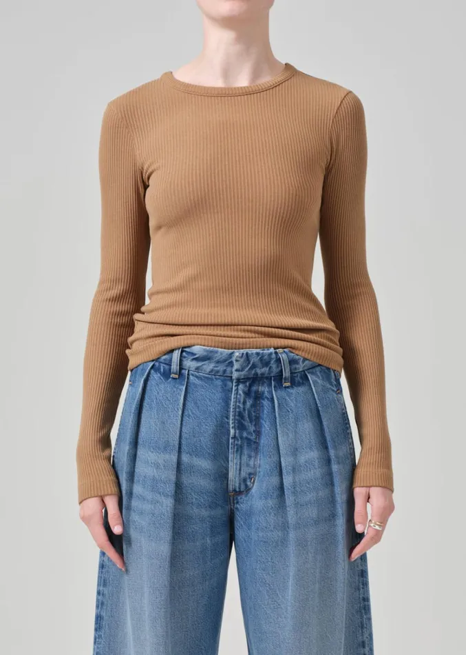 Citizens Of Humanity Bina Crewneck In Caramel Women Tops