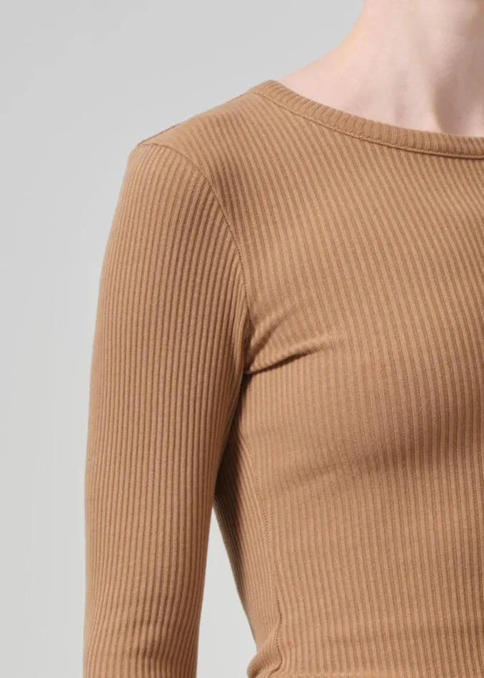 Citizens Of Humanity Bina Crewneck In Caramel Women Tops