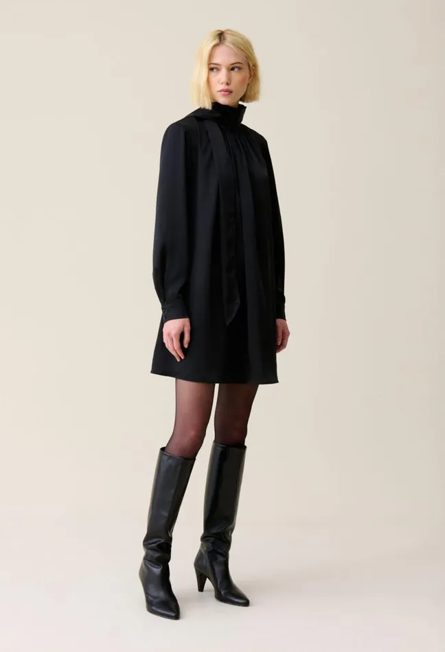 Claudie Pierlot Flowing Dress With Black Bow Collar Women Dresses