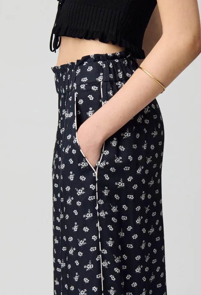 Claudie Pierlot WideLeg Fluid Print Trousers Dark Print Women Jeans And Trousers Claudie Pierlot WideLeg Fluid Print Trousers Dark Print Women Jeans And Trousers