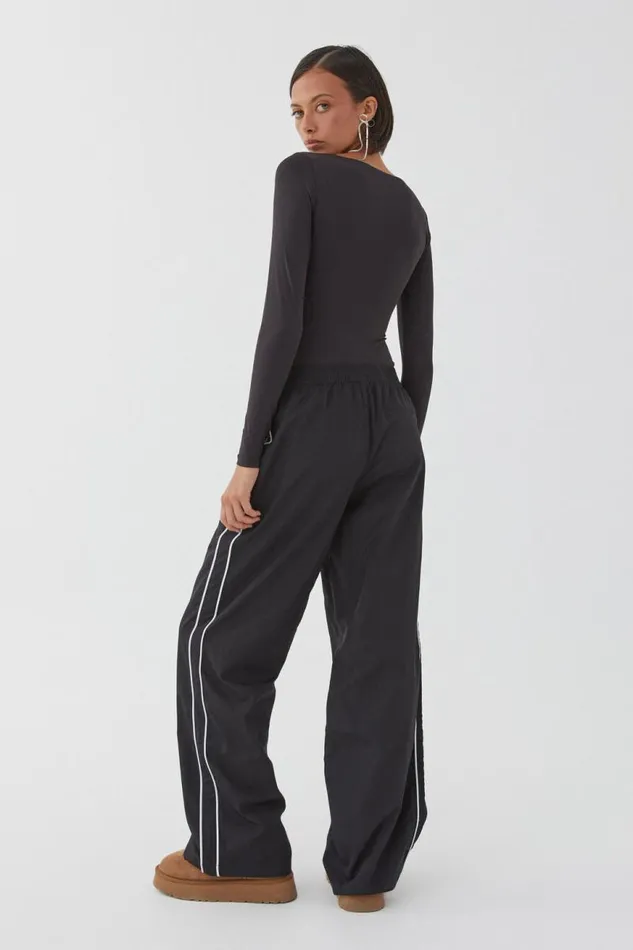 Clothing Supr Pants Kira Sporty Pull On Pant Black Clothing Supr Pants Kira Sporty Pull On Pant Black