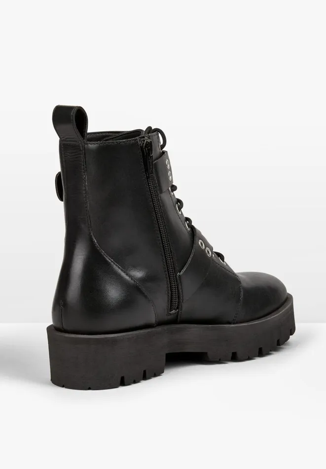 Hush Boots Women Ripley Leather Buckled Boots Black Hush Boots Women Ripley Leather Buckled Boots Black