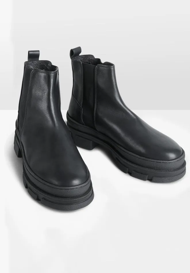 Hush Boots Women Sia Chelsea Boots Black