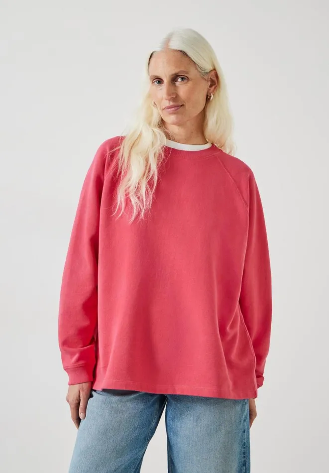 Hush Sweatshirts and Hoodies Women Verne Cotton Oversized Raglan Sweatshirt Magenta