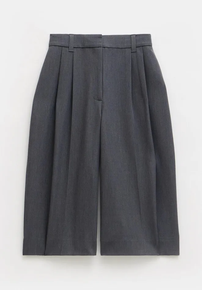 Hush Trousers Women Ayla Cropped Bermuda Shorts Dark Grey Hush Trousers Women Ayla Cropped Bermuda Shorts Dark Grey