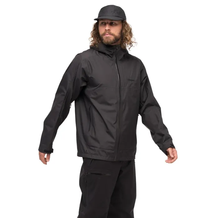 Men Bergans Of Norway Shell Jackets Vaagaa Light 3l Shell Jacket Black