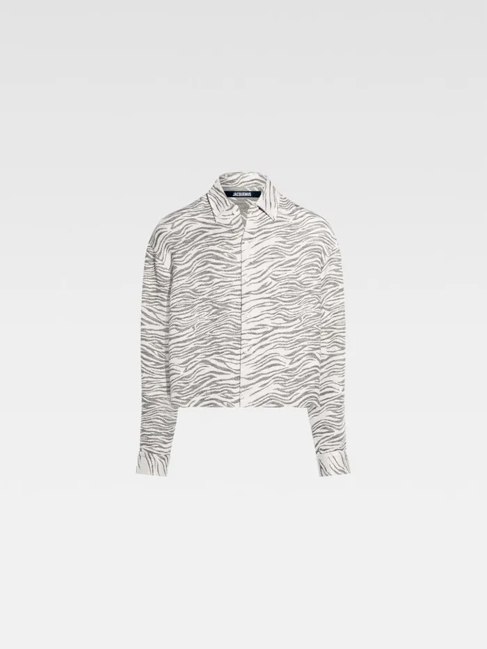 Men Shirts JACQUEMUS The Corto Shirt Jacquard Mottled Zebra Black Men Shirts JACQUEMUS The Corto Shirt Jacquard Mottled Zebra Black