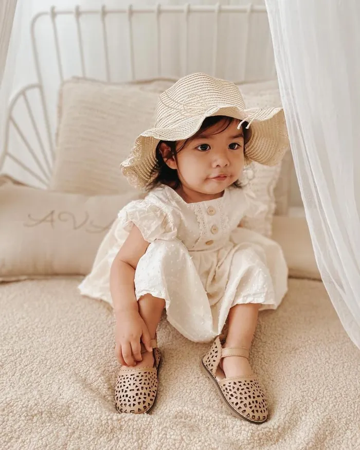 Nisolo Baby Toddler and Kids Shoes Women Pocket Hard Sole Sandal Tan Tan