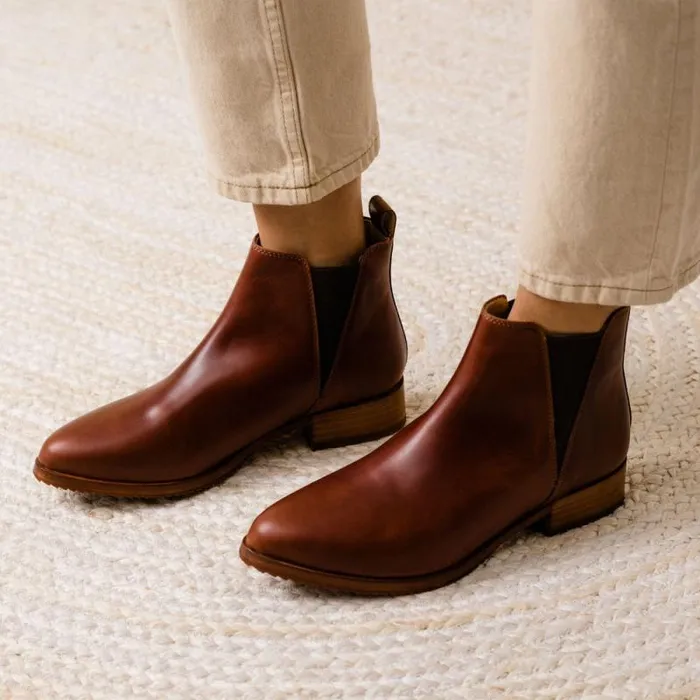 Nisolo Boots Women Eva Everyday Chelsea Boot Auburn