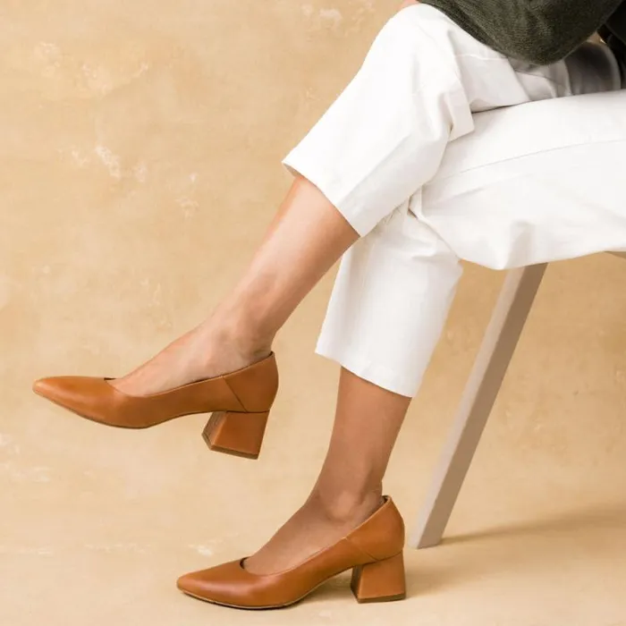 Nisolo Heels Women Fiorela GoTo Mid Heel Caramel Nisolo Heels Women Fiorela GoTo Mid Heel Caramel