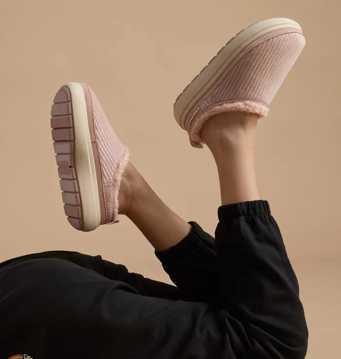Reef Clogs Women Weekend Low Sierra Cameo Rose Cord Reef Clogs Women Weekend Low Sierra Cameo Rose Cord