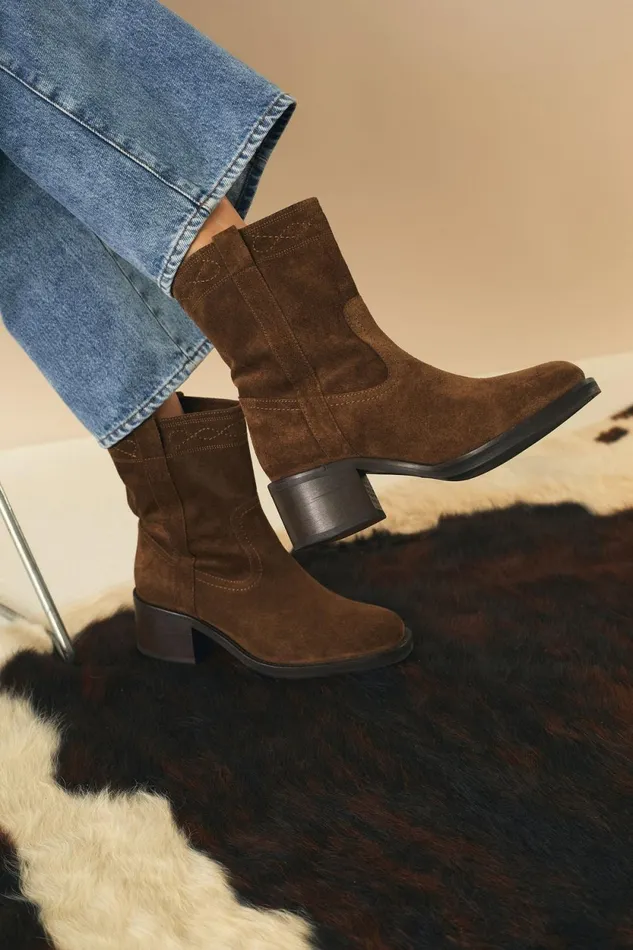 Shoes Women Leon and Harper Charls Suede Boots Olive