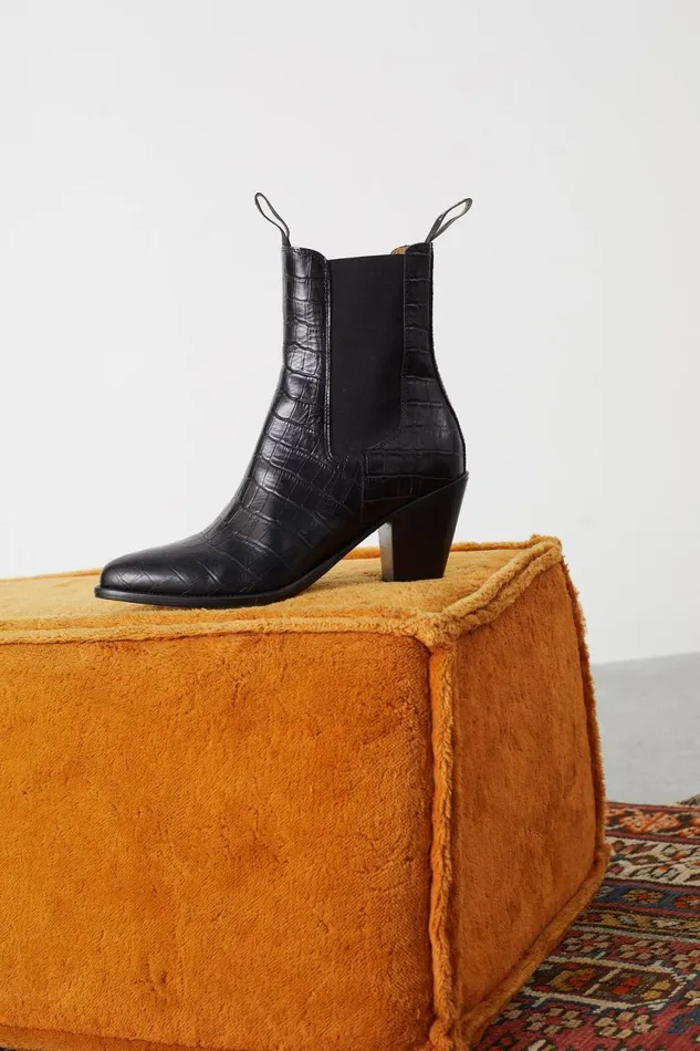 Shoes Women Leon and Harper Sylvie Croco Boots Black