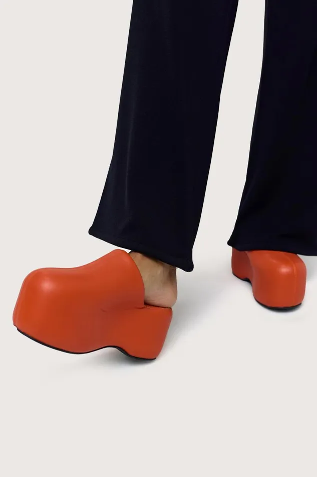 Shop Simon Miller BUBBLE CLOGS Platform Bubble Clog Mod Orange