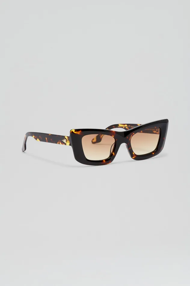 ST ANGULAR CAT SUNGLASSES TORTSHELL Women Eyewear Scanlan Theodore ST ANGULAR CAT SUNGLASSES TORTSHELL Women Eyewear Scanlan Theodore