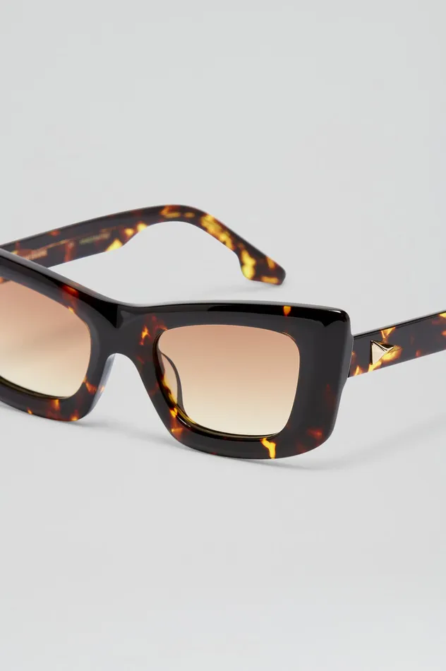 ST ANGULAR CAT SUNGLASSES TORTSHELL Women Eyewear Scanlan Theodore ST ANGULAR CAT SUNGLASSES TORTSHELL Women Eyewear Scanlan Theodore