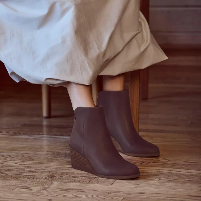Toms Boots and Booties Casey Ankle Boot Blackberry Leather 8211 Women