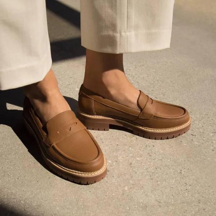 Toms Flats and Loafers Cara Loafer Tan Leather 8211 Women Toms Flats and Loafers Cara Loafer Tan Leather 8211 Women