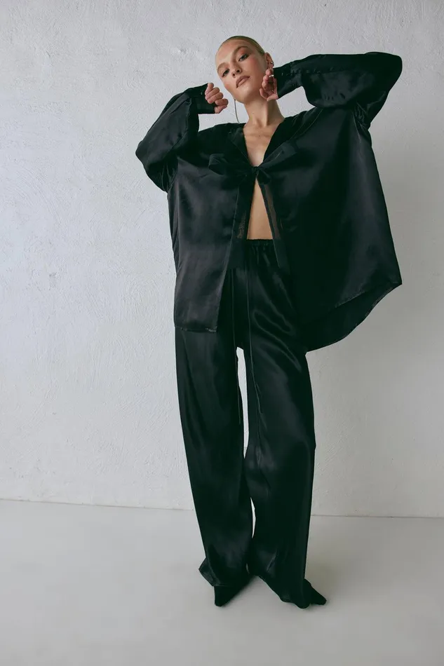 VRG GRL Rae Satin Pants Black Women Pants VRG GRL Rae Satin Pants Black Women Pants