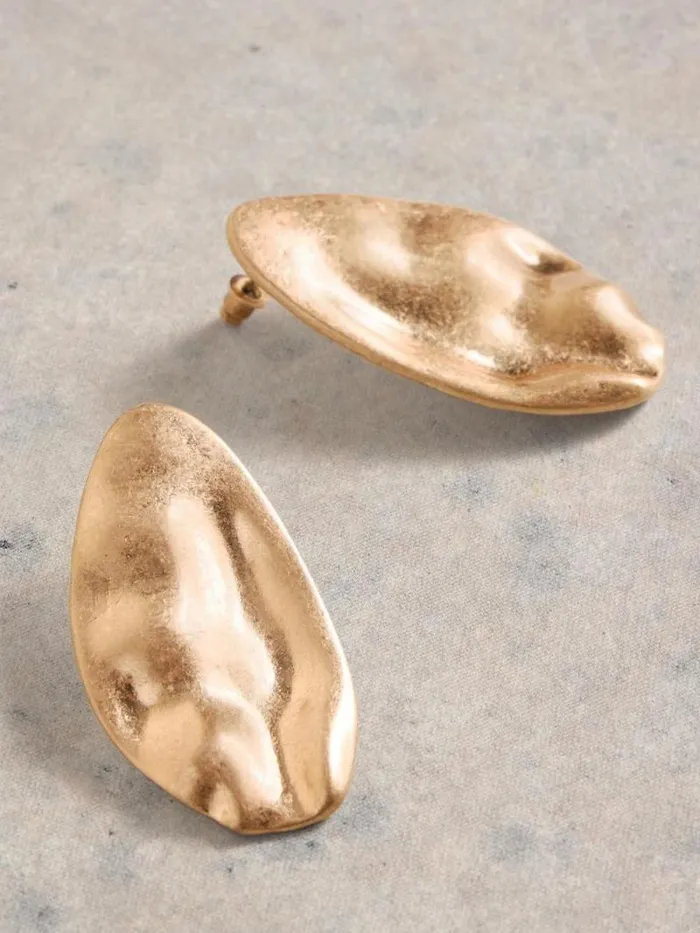 Women ABSTRACT HAMMERED EARRING Gold Tone Metallic White Stuff Jewellery