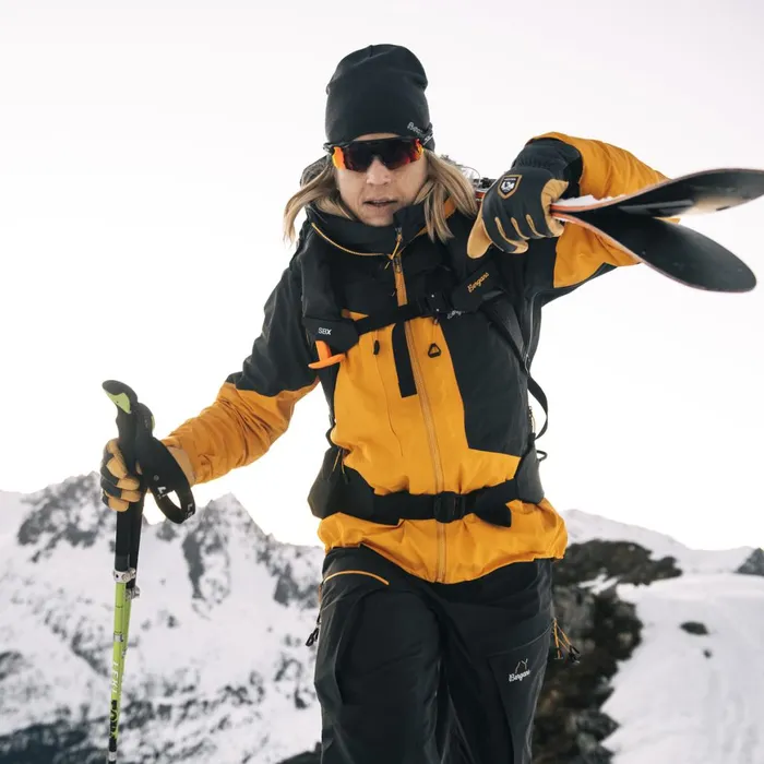 Women Bergans Of Norway Ski Jackets Y Mountainline Bold 3l Shell Jacket