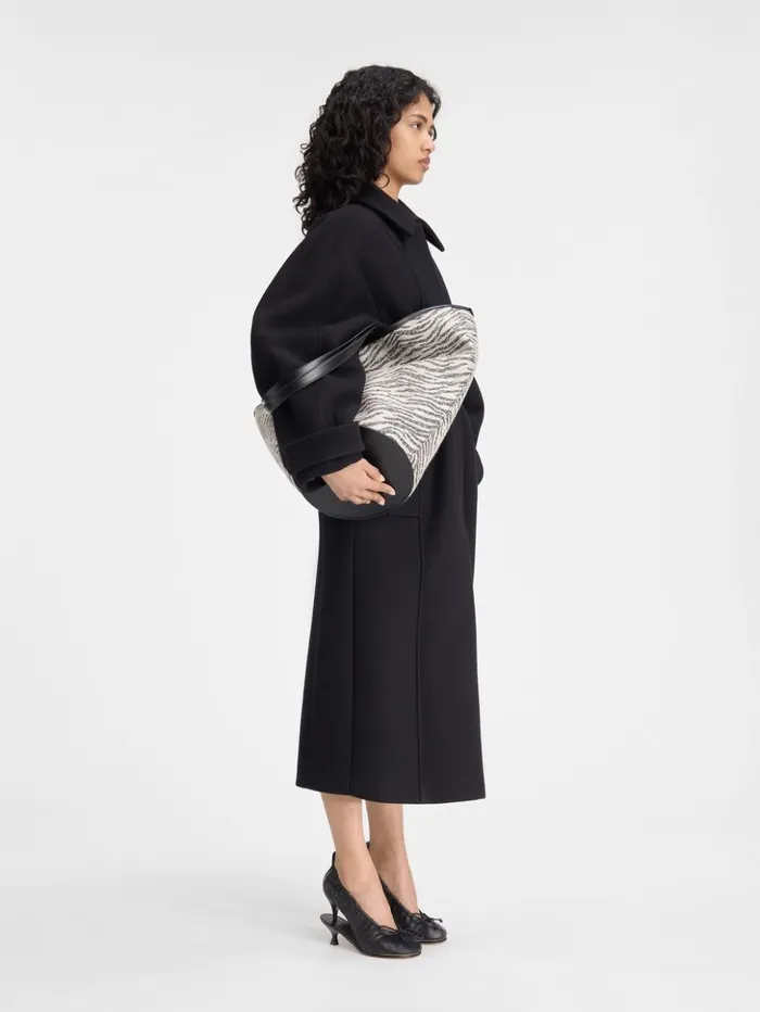 Women Coats and Jackets JACQUEMUS The Bari Coat Black