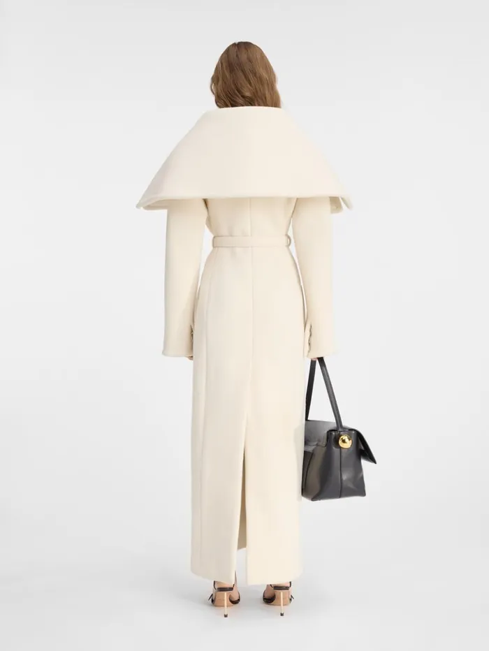 Women Coats and Jackets JACQUEMUS The Caruso Coat Offwhite Women Coats and Jackets JACQUEMUS The Caruso Coat Offwhite