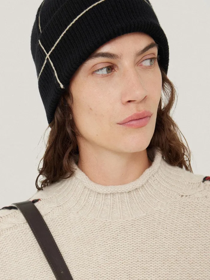 Women Contrast Stitch Beanie Black Jigsaw Knitwear and Cashmere