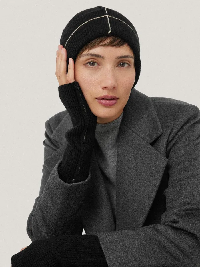 Women Contrast Stitch Mitten Black Jigsaw Hats and Gloves