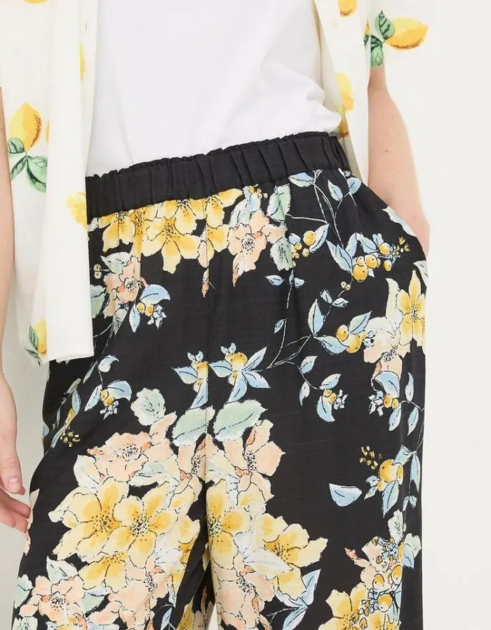 Women FatFace Pants and Leggings Jenna Citrus Floral Pants Black