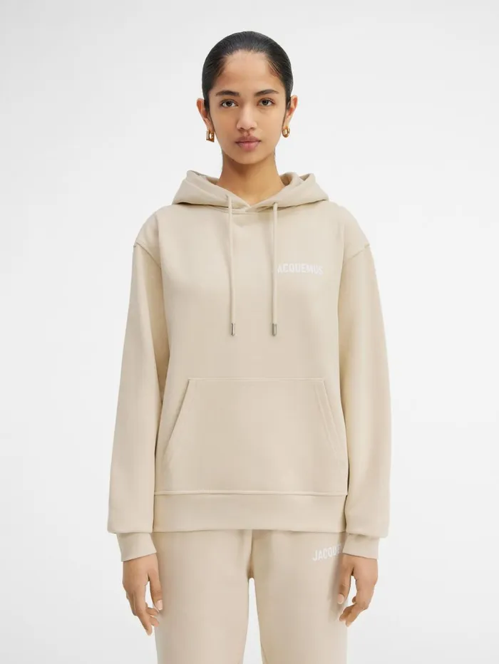 WomenMen Sweatshirts and Joggings JACQUEMUS The Jacquemus Sweatshirt Light Beige WomenMen Sweatshirts and Joggings JACQUEMUS The Jacquemus Sweatshirt Light Beige