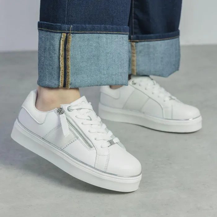 Women Moda In Pelle Casual Trainers Bacary White Porvair
