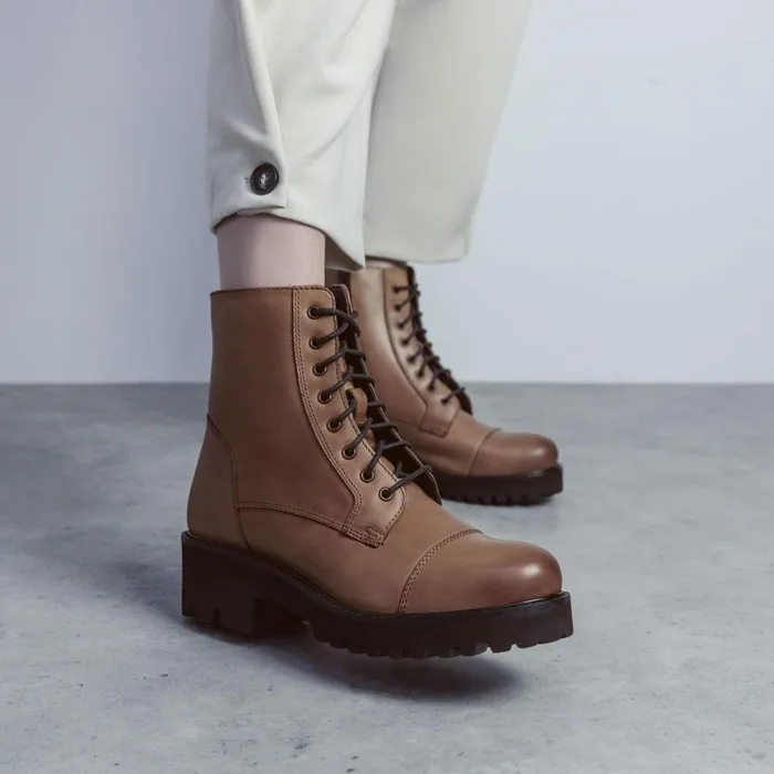 Women Moda In Pelle Chunky Boots Aristea Tan Leather