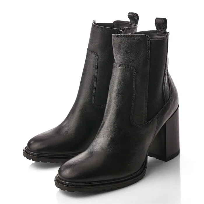 Women Moda In Pelle Heeled And Wedge Boots Kayari Black Leather