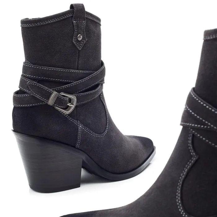 Women Moda In Pelle Heeled And Wedge Boots Malatrex Dark Grey Suede