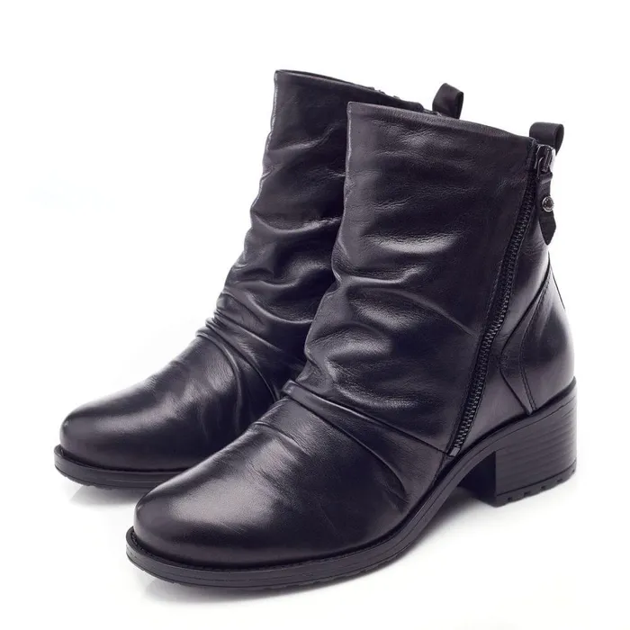 Women Moda In Pelle Heeled And Wedge Boots Onika Black Leather