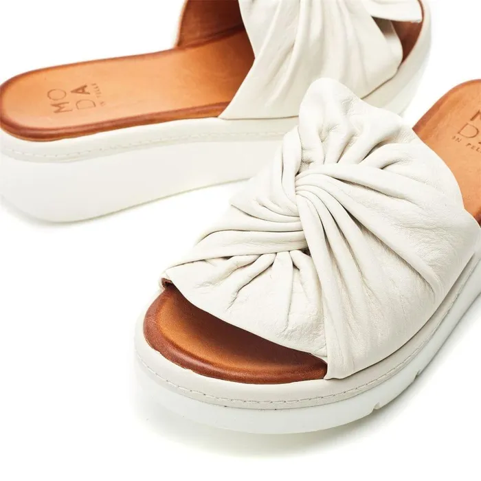 Women Moda In Pelle Slider Sandals Ollin Off White Leather