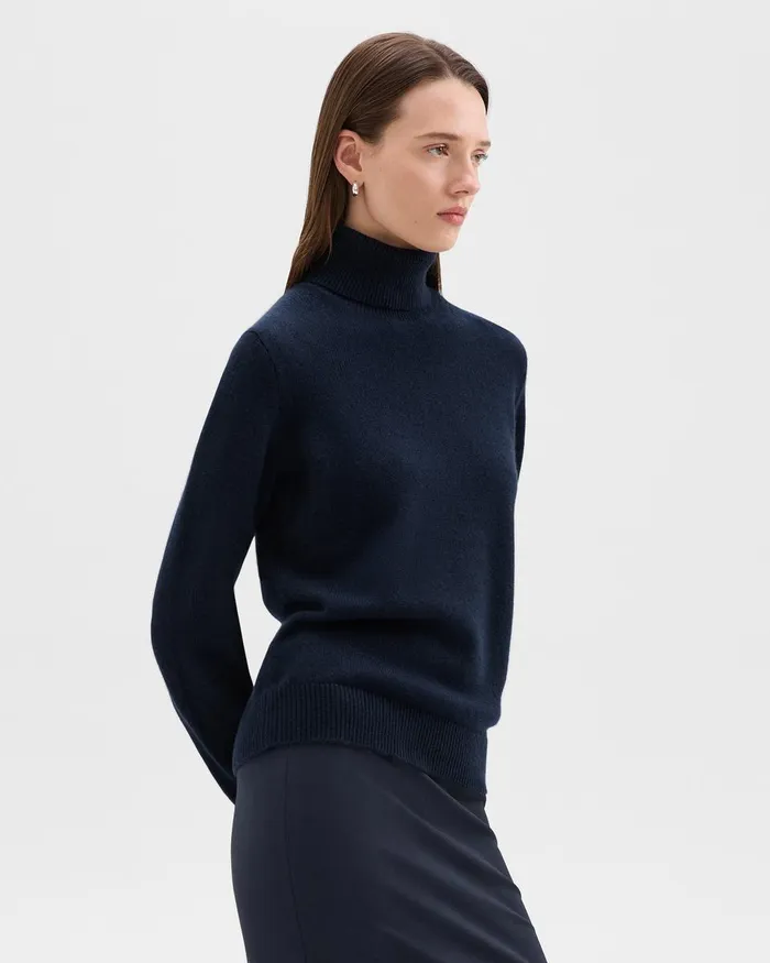 Women Theory Sweaters Cardigans Turtleneck Sweater In Cashmere Nocturne Navy